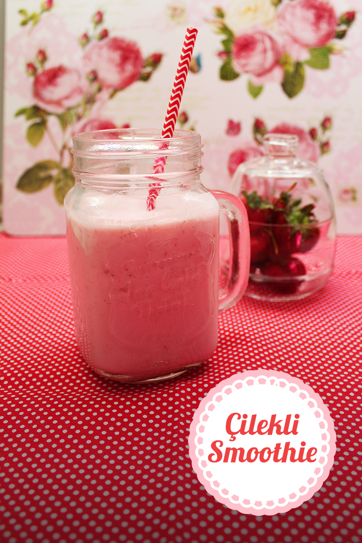 Çilekli Smoothie 2 cilektarif-2