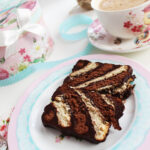 Gecenin Ucunda Macide’nin Kıyafetleri Mavi Elbisesi Hangi Marka?