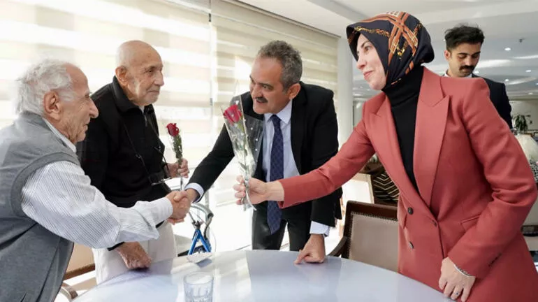 Öğretmenler Günü Mesajı 1 bakan-ozer
